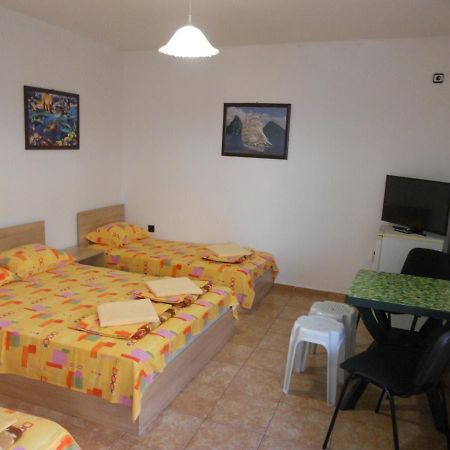 "Agatopolis"- Подсигурено Безплатно Паркиране Hotel Ahtopol Eksteriør billede