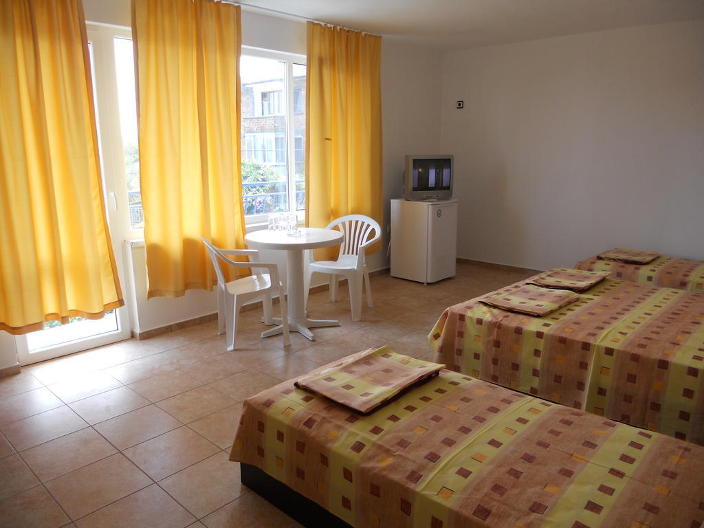 "Agatopolis"- Подсигурено Безплатно Паркиране Hotel Ahtopol Eksteriør billede